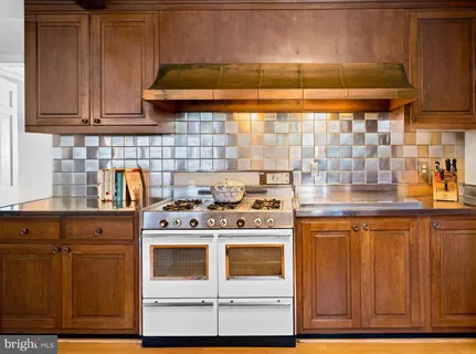 $1,499,999 | 7215 Helmsdale Road, Bethesda, MD 20817