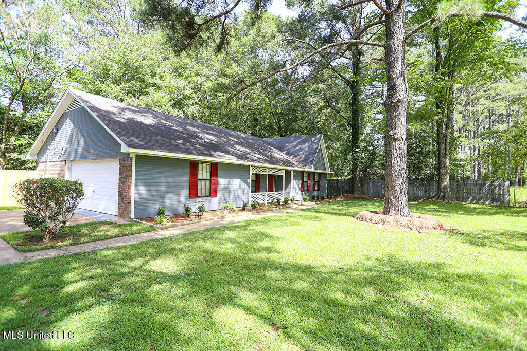 4103 Rainey Road Jackson, MS 39212 - Photo 2 of 28 IMG_2200