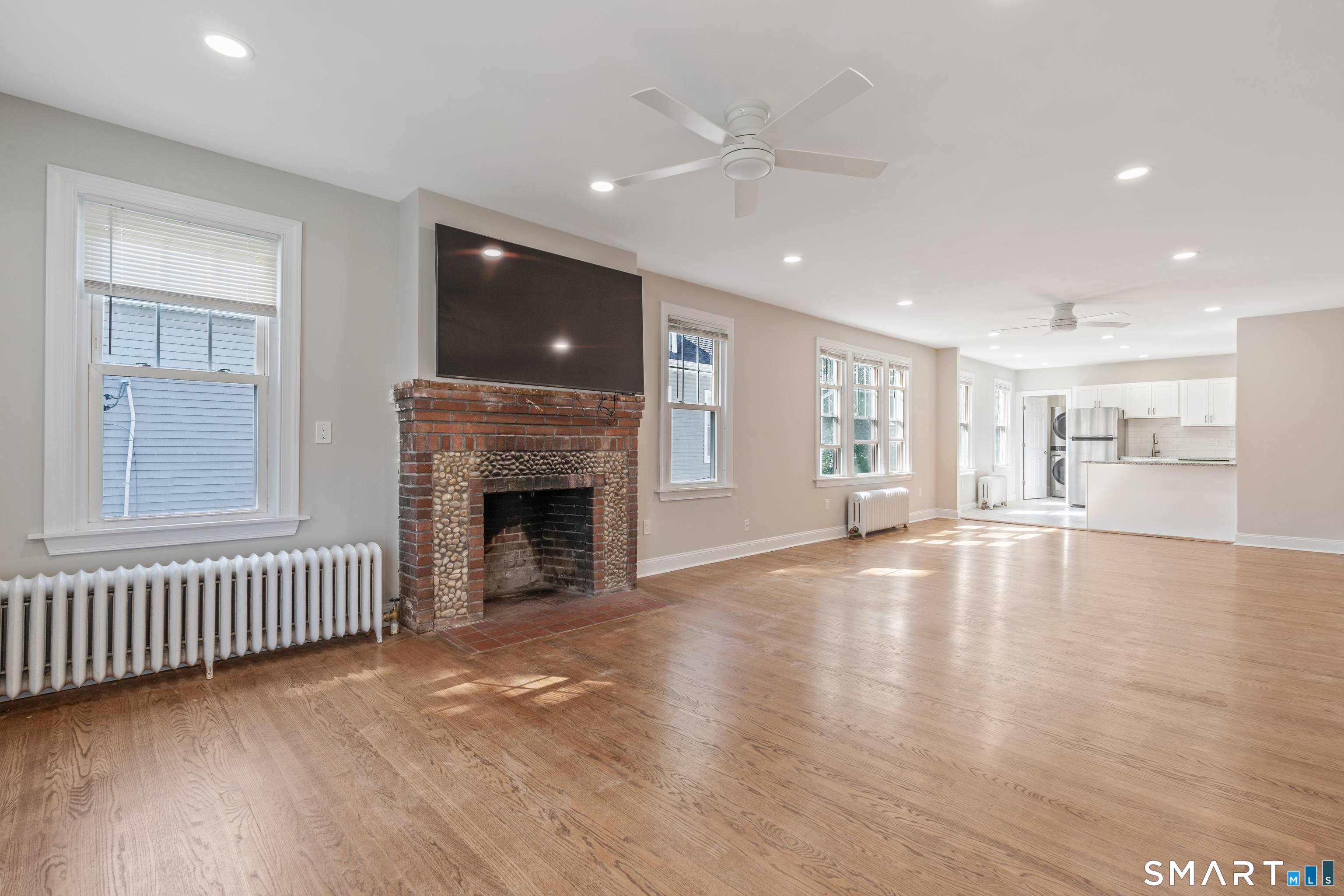 27 Bretton Road West Hartford, CT 06119 - Photo 10 of 25 Gallery Image 10