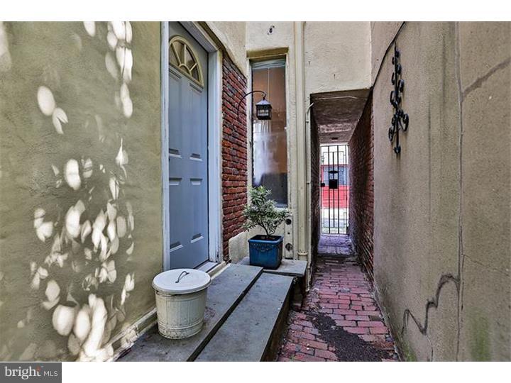 2018 Addison Street Philadelphia, PA 19146 - Photo 21 of 24 Gallery Image 21