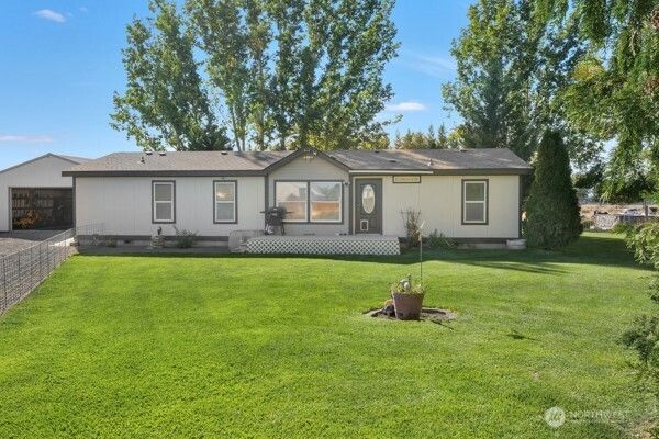 $400,000 | 4072 Rd E 9 Northeast, Moses Lake, WA 98837
