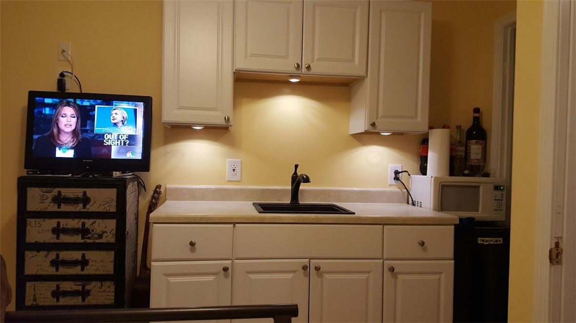 53 Winnapaug Road, Unit 1 Westerly, RI 02891 - Photo 6 of 8