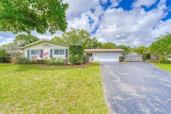 $849,900 | 661 Northwest 66th Avenue, Plantation, FL 33317
