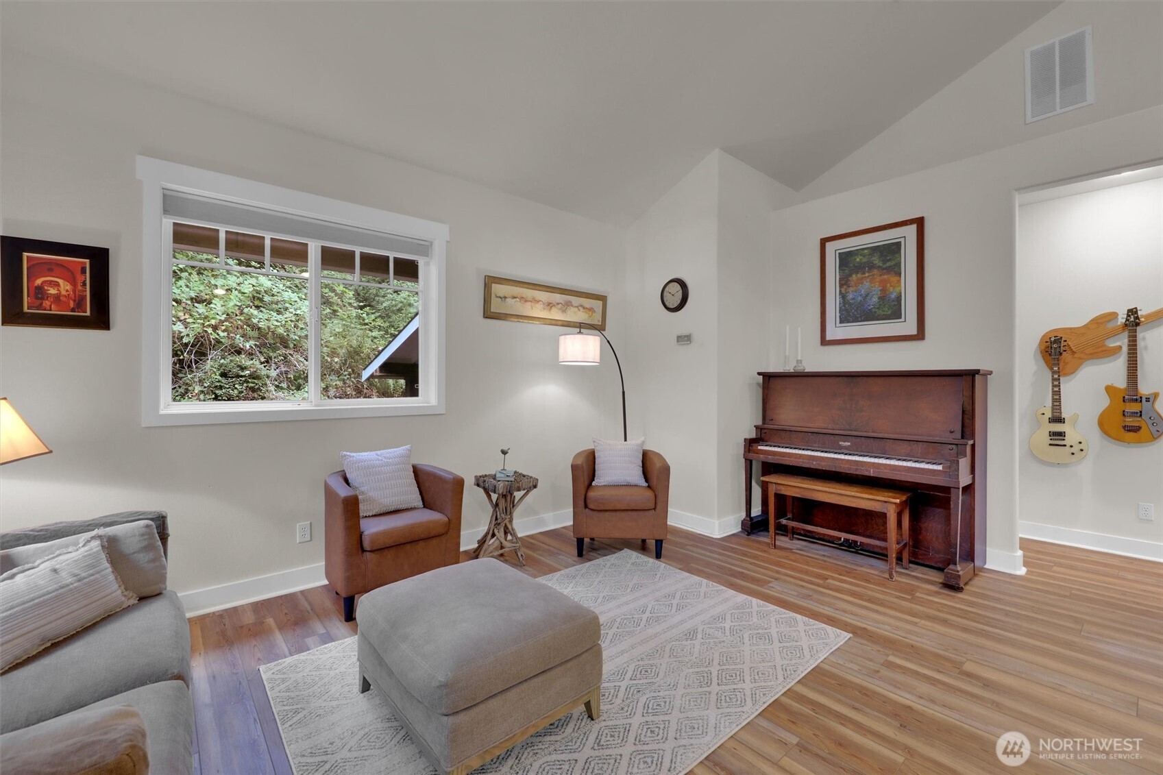 20205 Chautauqua Beach Road Southwest Vashon, WA 98070 - Photo 7 of 34 Gallery Image 7