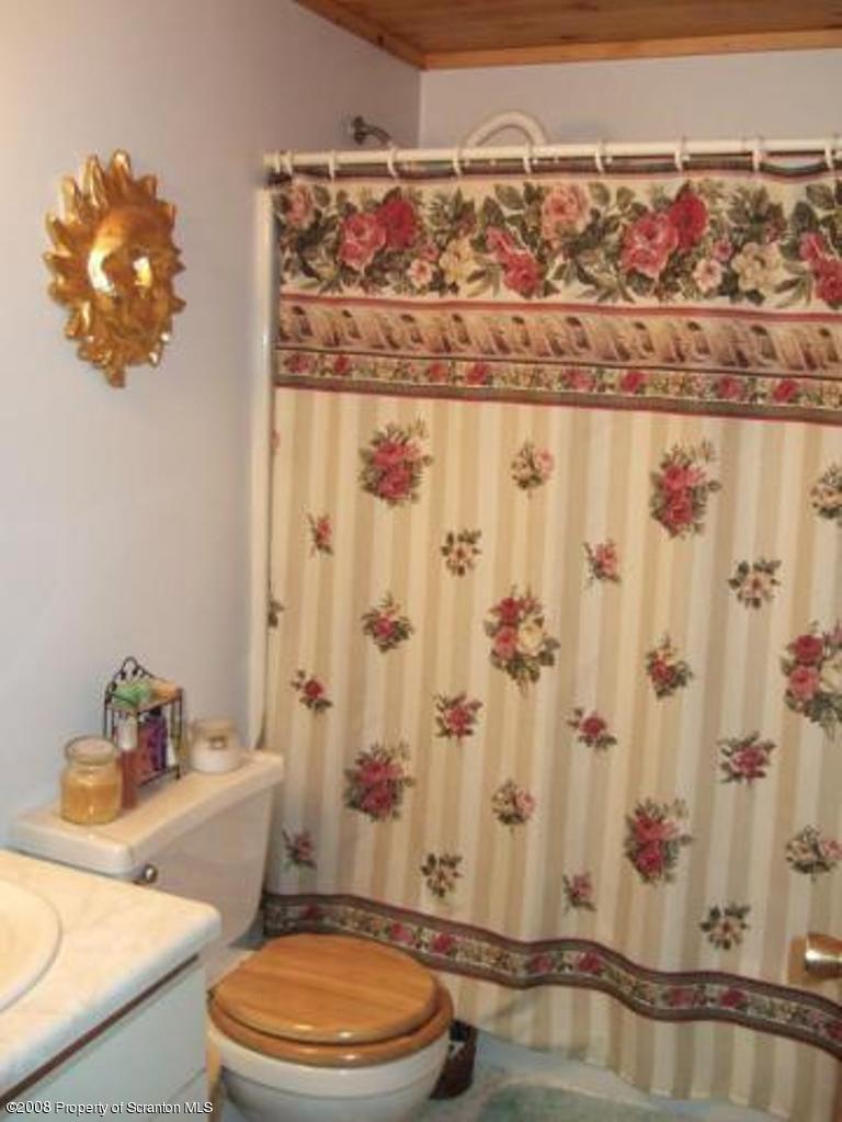 109 Ridge Road Lake Ariel, PA 18436 - Photo 2 of 10 Gallery Image 2