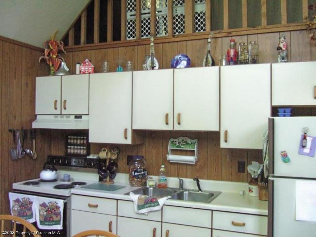 109 Ridge Road Lake Ariel, PA 18436 - Photo 3 of 10 Gallery Image 3