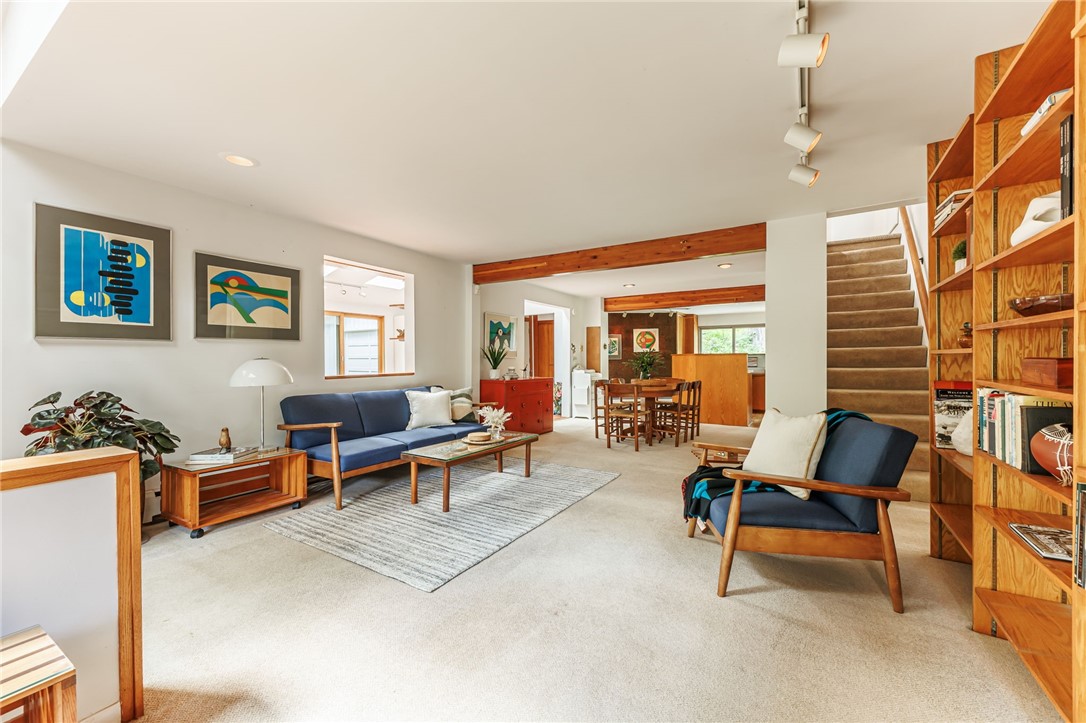 647 Thayer Road Perinton, NY 14450 - Photo 16 of 50