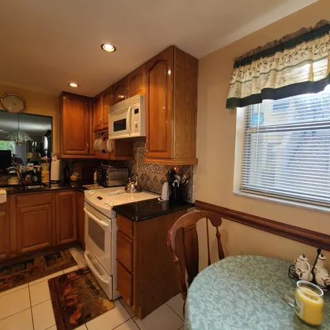 $2,300 | 2975 Southwest 22nd Avenue, Unit 1080, Delray Beach, FL 33445