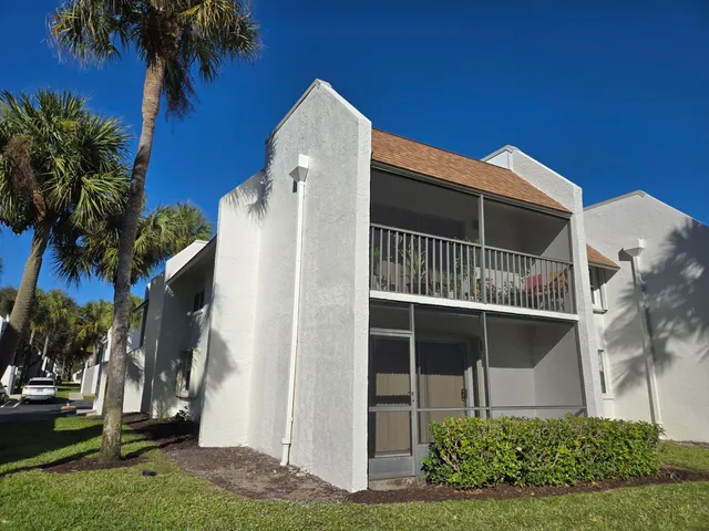 $2,300 | 2975 Southwest 22nd Avenue, Unit 1080, Delray Beach, FL 33445