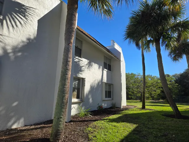 $2,300 | 2975 Southwest 22nd Avenue, Unit 1080, Delray Beach, FL 33445