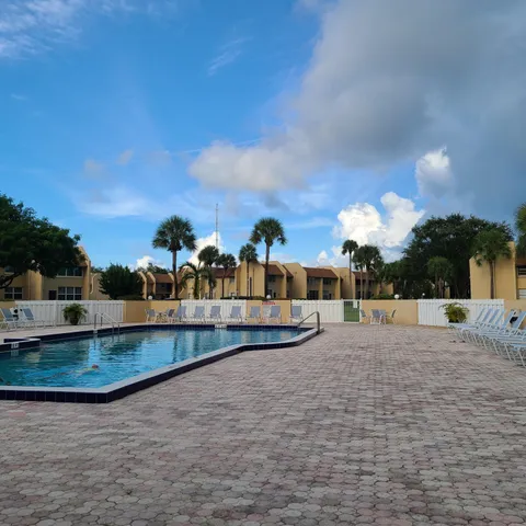 $2,300 | 2975 Southwest 22nd Avenue, Unit 1080, Delray Beach, FL 33445