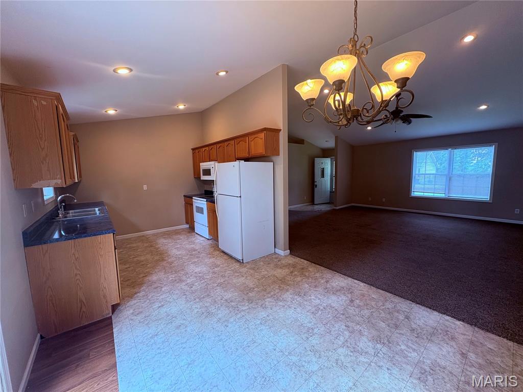 20901 Lacombe Road Waynesville, MO 65583 - Photo 3 of 10