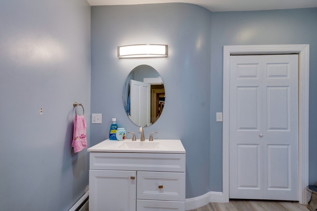 106 Walnut Street Clinton, MA 01510 - Photo 14 of 40 Gallery Image 14