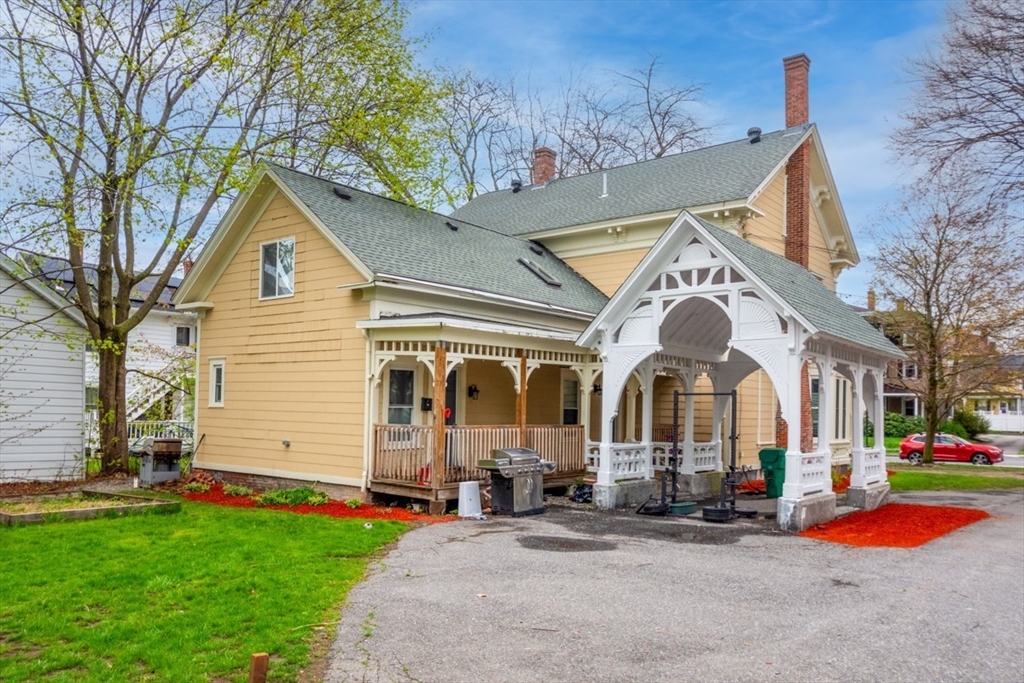 106 Walnut Street Clinton, MA 01510 - Photo 4 of 40 Gallery Image 4