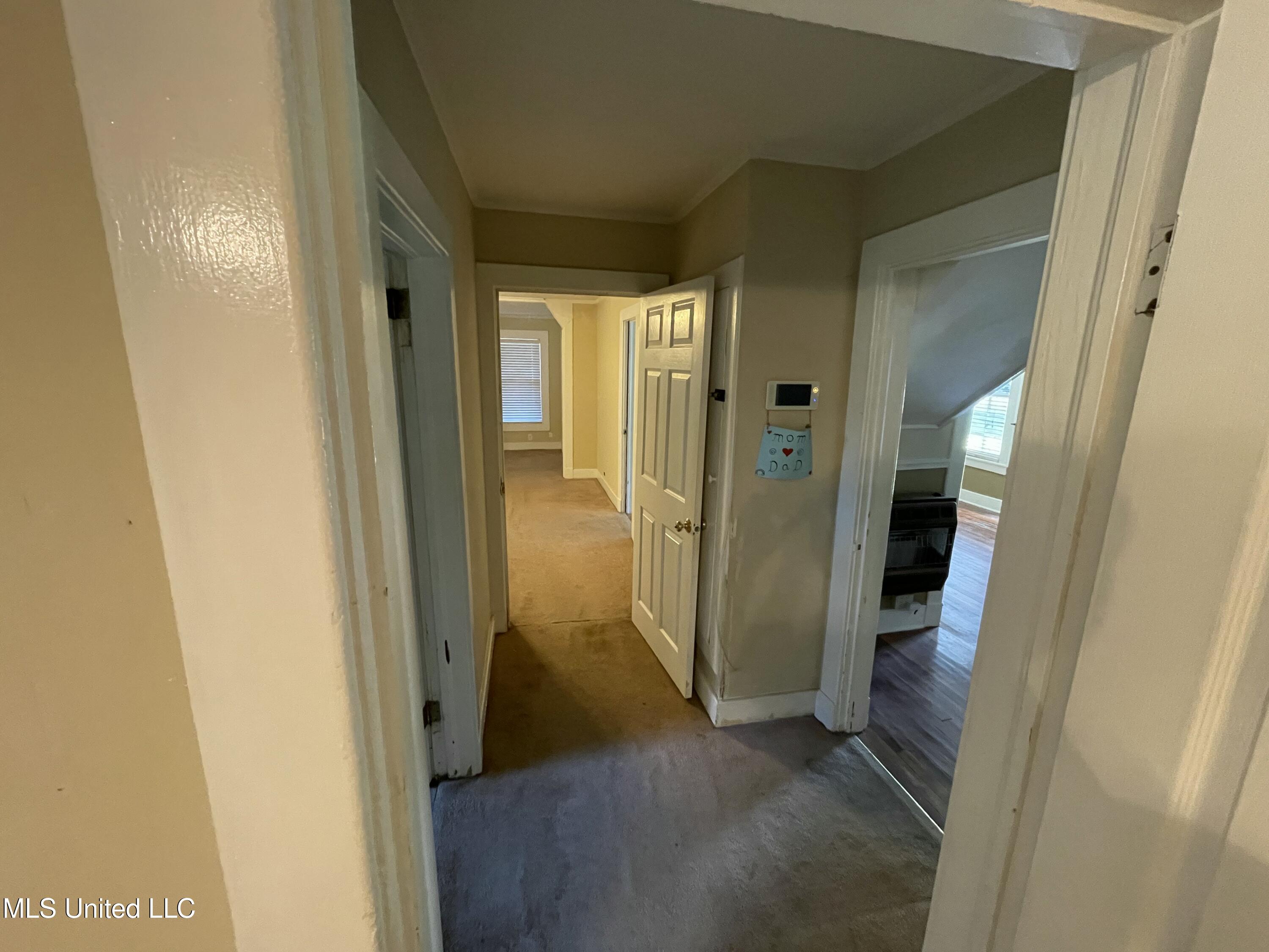 219 Constance Lane Columbus, MS 39702 - Photo 17 of 28 Hallway