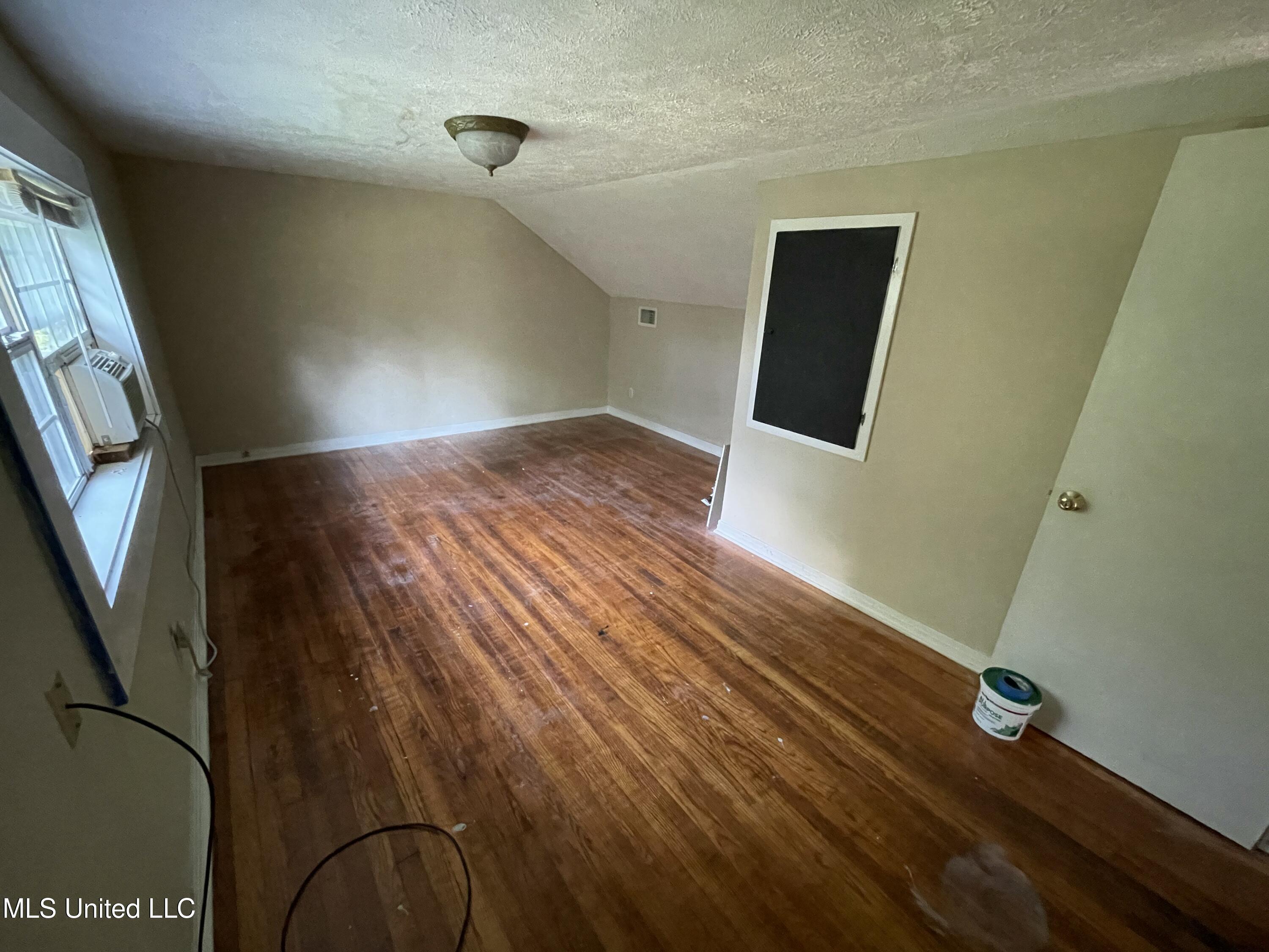 219 Constance Lane Columbus, MS 39702 - Photo 26 of 28 Bedroom