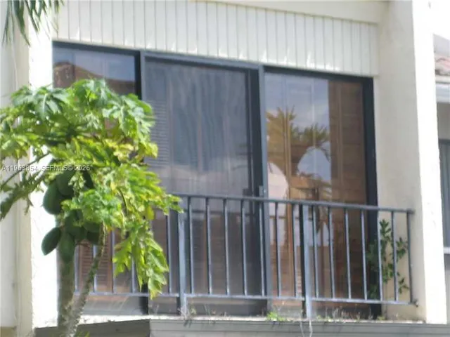 $3,100 | 6512 Kendale Lakes Drive, Unit 903, Miami, FL 33183