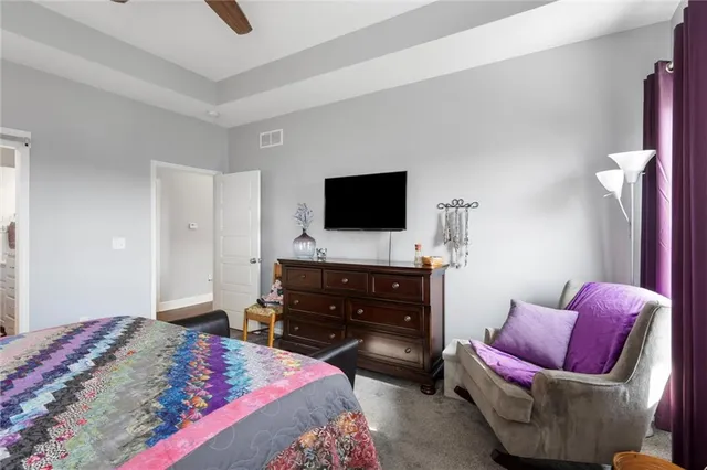 $465,000 | 907 North Willow Court, Tonganoxie, KS 66086