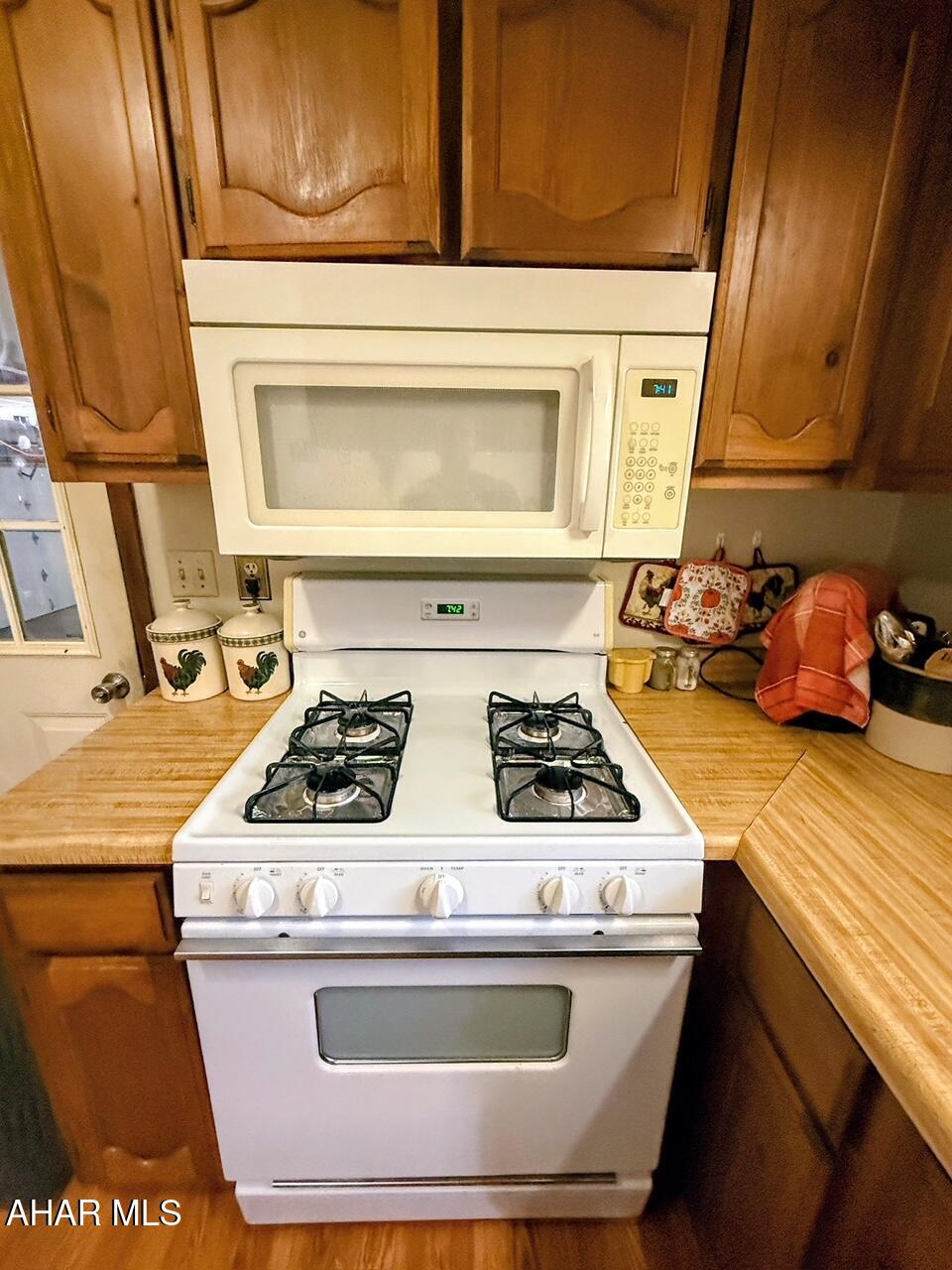 636 Kanouff Road New Paris, PA 15554 - Photo 6 of 83 Gallery Image 6