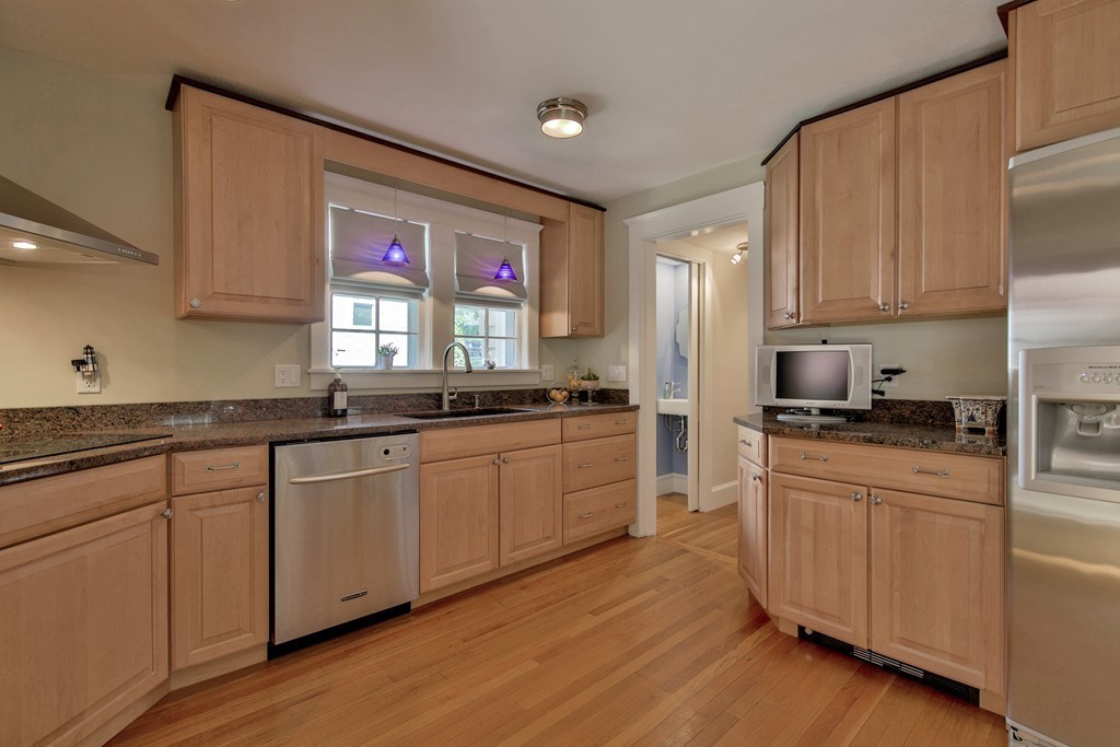 14 Intervale Terrace Reading, MA 01867 - Photo 4 of 20 Gallery Image 4