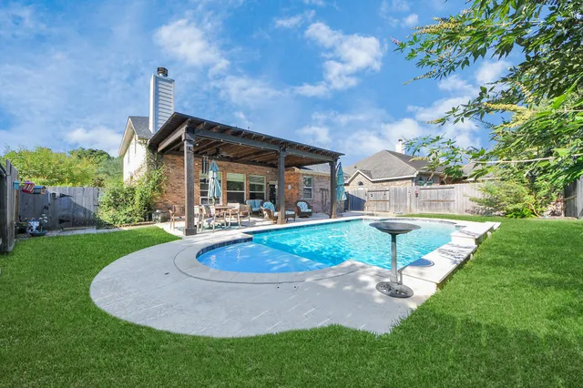 front view of house with a yard