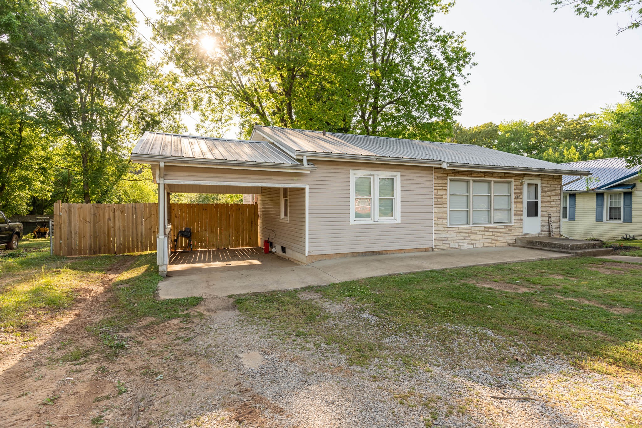 607 Buffalo Road Lawrenceburg, TN 38464 - Photo 2 of 30 Gallery Image 2