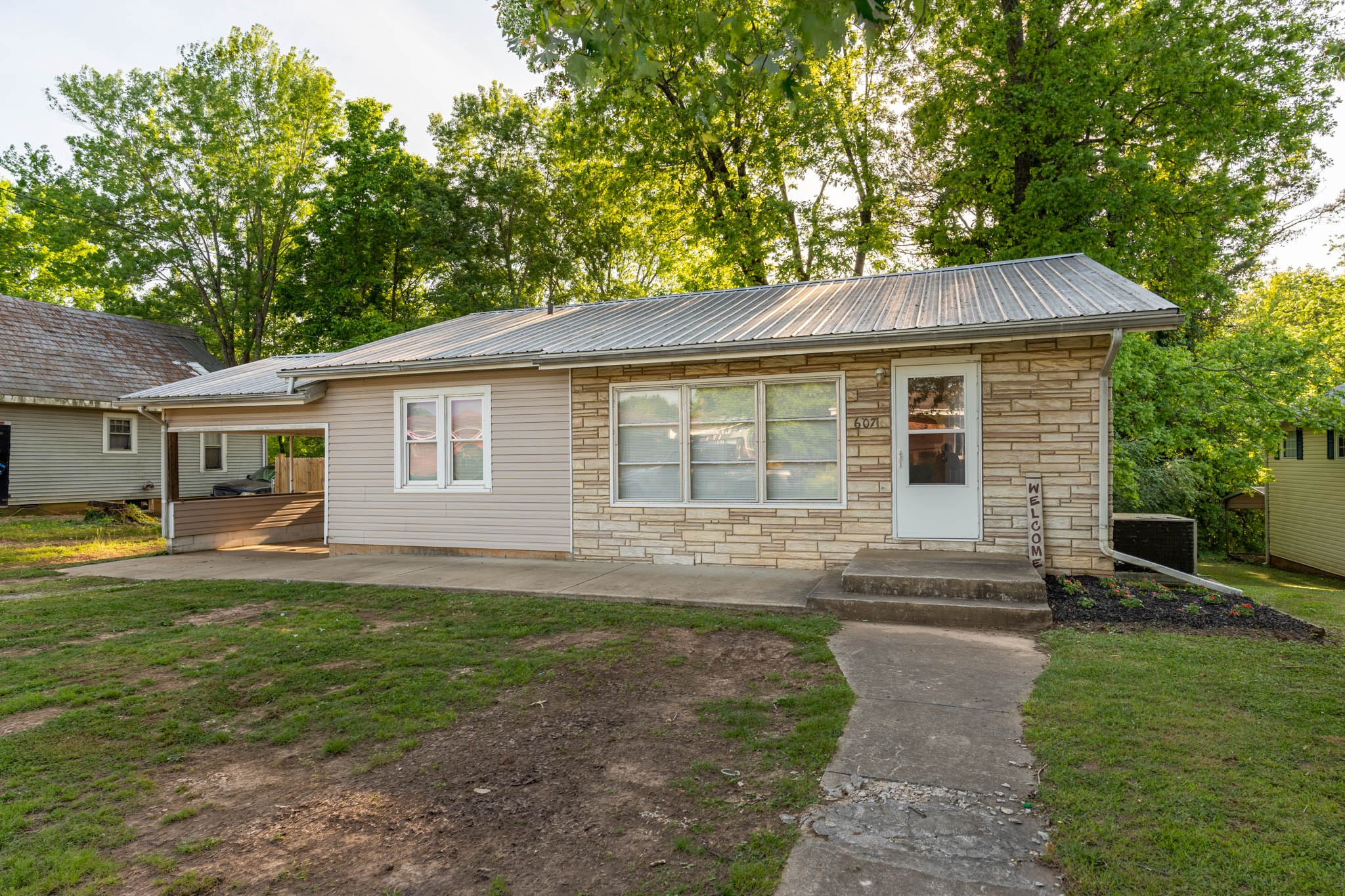 607 Buffalo Road Lawrenceburg, TN 38464 - Photo 3 of 30 Gallery Image 3