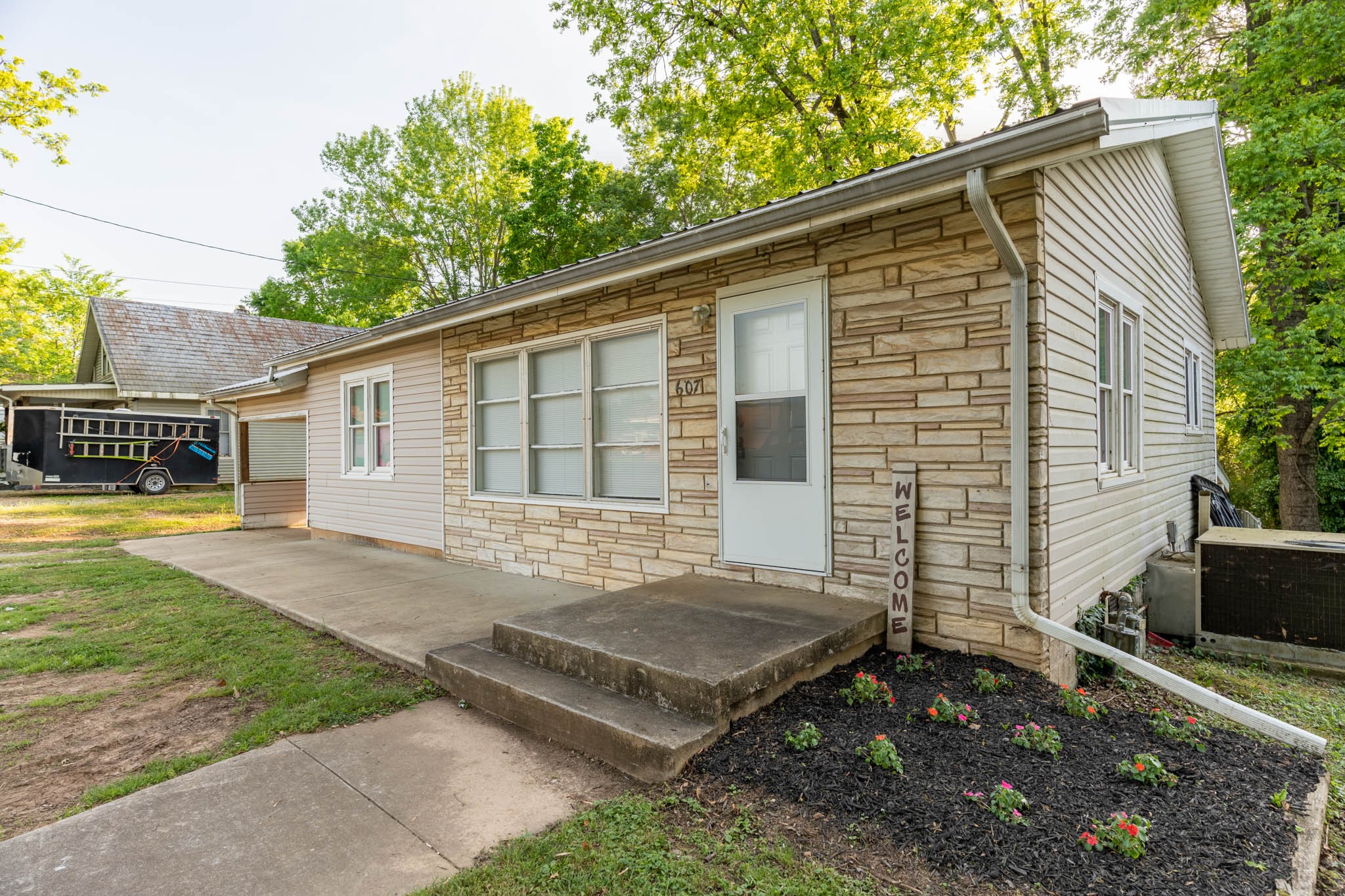 607 Buffalo Road Lawrenceburg, TN 38464 - Photo 4 of 30 Gallery Image 4