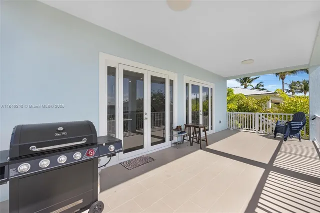 $1,569,999 | 142 Peg Leg Lane, Lower Keys, FL 33042