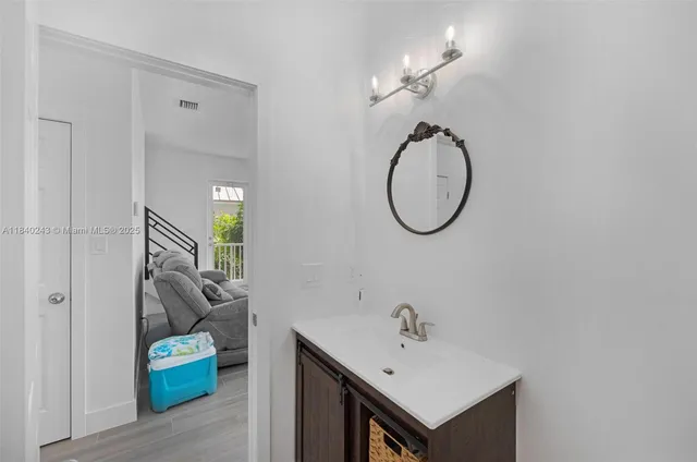 $1,569,999 | 142 Peg Leg Lane, Lower Keys, FL 33042