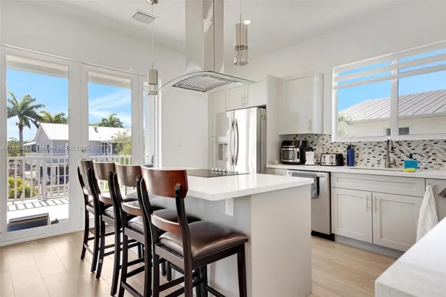 $1,569,999 | 142 Peg Leg Lane, Lower Keys, FL 33042