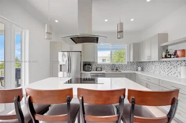 $1,569,999 | 142 Peg Leg Lane, Lower Keys, FL 33042