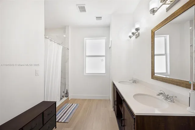 $1,569,999 | 142 Peg Leg Lane, Lower Keys, FL 33042