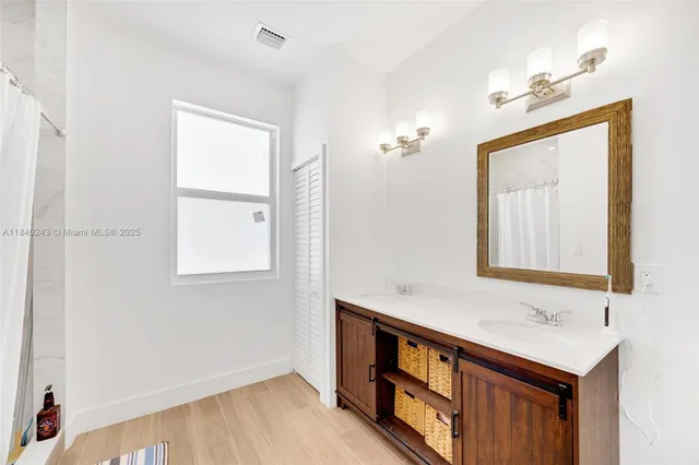 $1,569,999 | 142 Peg Leg Lane, Lower Keys, FL 33042