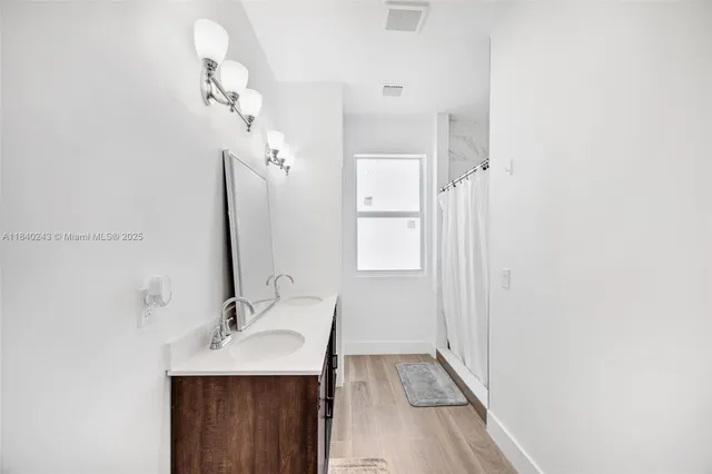 $1,569,999 | 142 Peg Leg Lane, Lower Keys, FL 33042