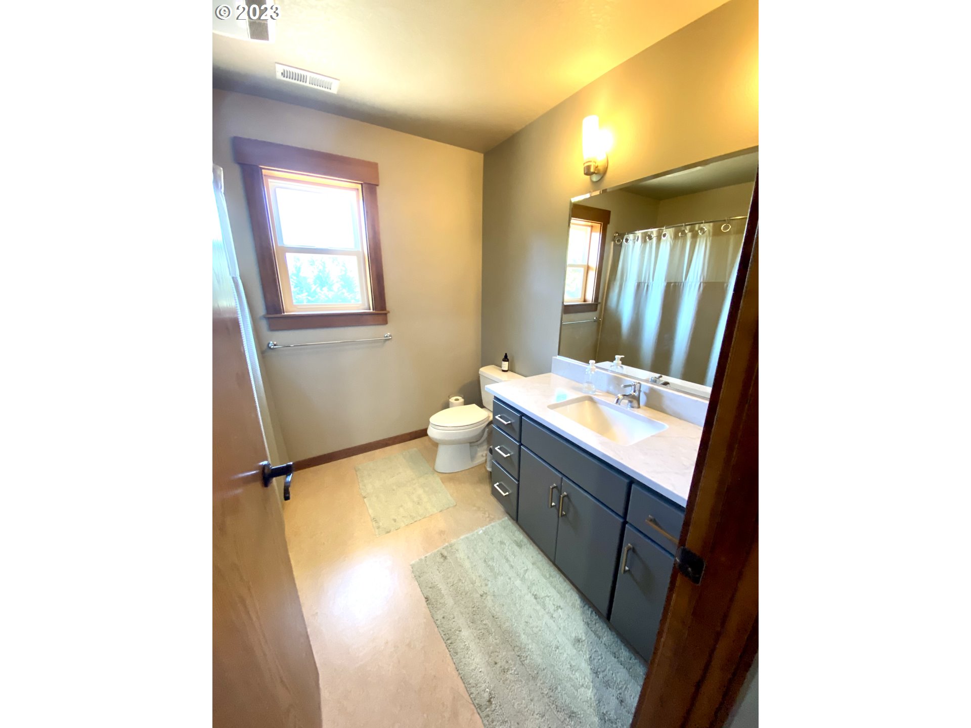 58473 Childs Road St. Helens, OR 97051 - Photo 20 of 39 Bathroom