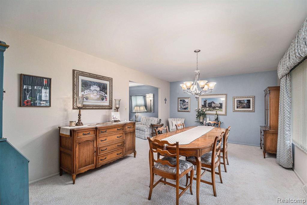 1129 Dolliver Street Rochester Hills, MI 48306 - Photo 9 of 48