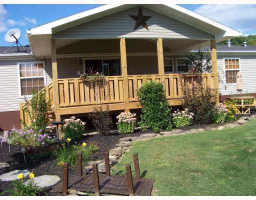 478 Lippencott Road Waynesburg, PA 15370 - Photo 3 of 14 Patio/Deck.