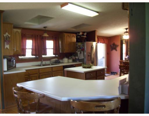478 Lippencott Road Waynesburg, PA 15370 - Photo 8 of 14 Kitchen.