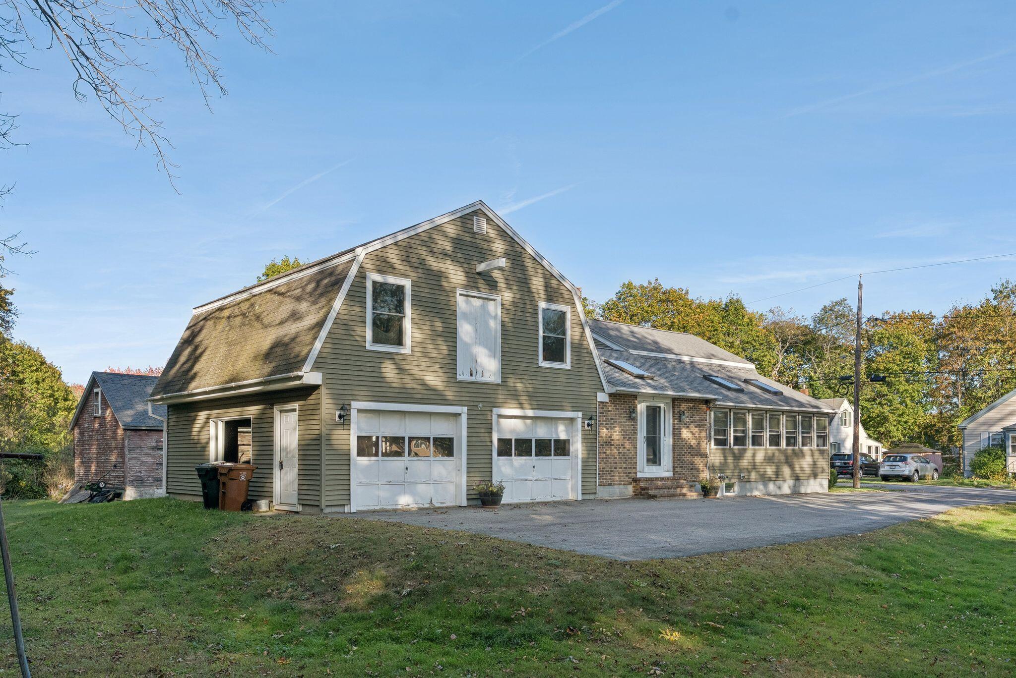 32 Park Street Saco, ME 04072 - Photo 3 of 39 3_DSC09707