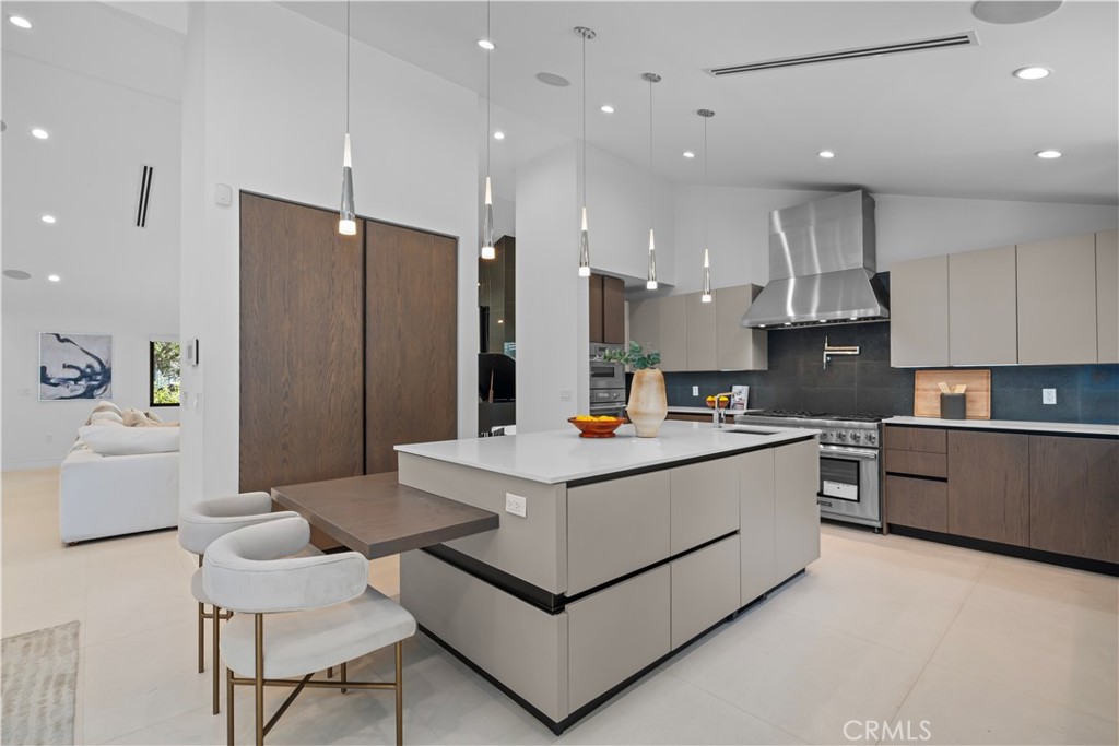 4546 Conchita Way Tarzana, CA 91356 - Photo 12 of 41