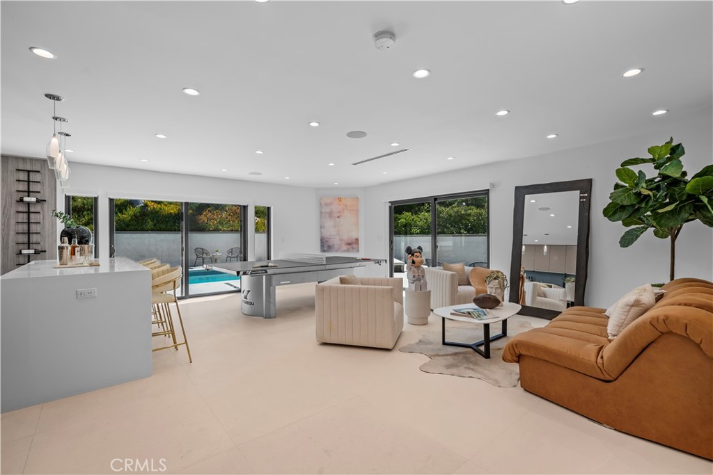 4546 Conchita Way Tarzana, CA 91356 - Photo 15 of 41