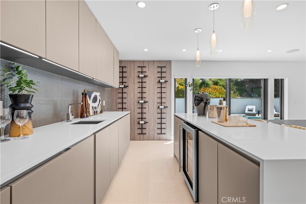 4546 Conchita Way Tarzana, CA 91356 - Photo 19 of 41