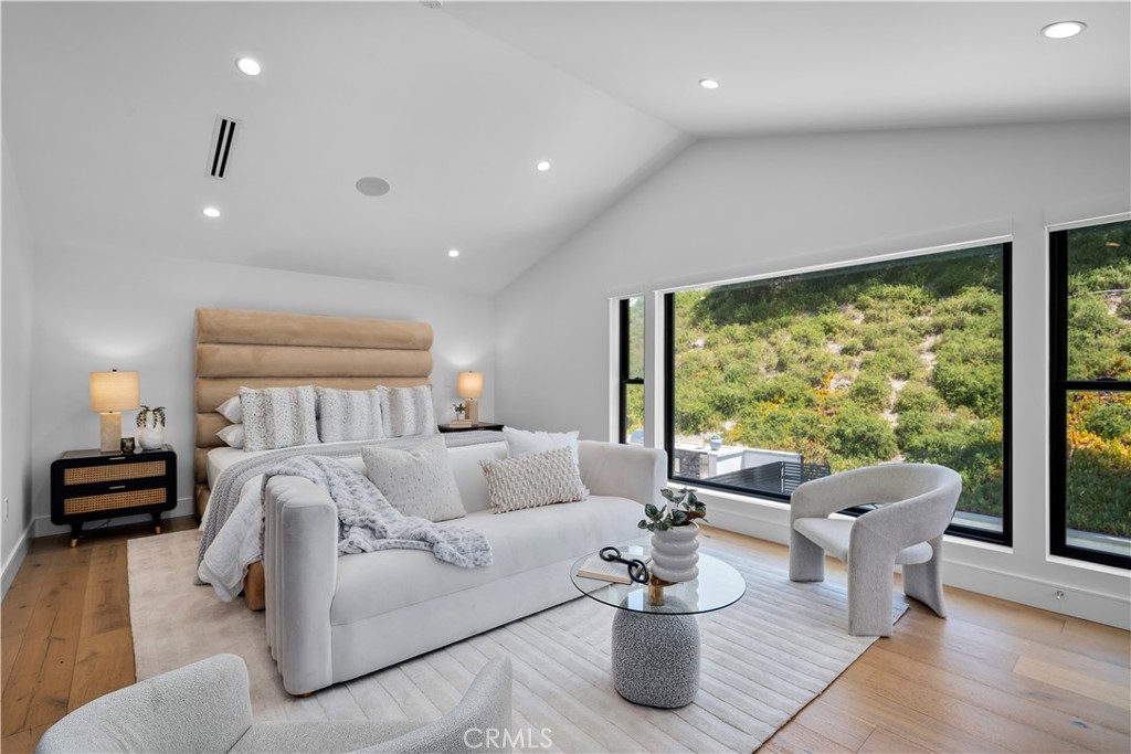 4546 Conchita Way Tarzana, CA 91356 - Photo 21 of 41