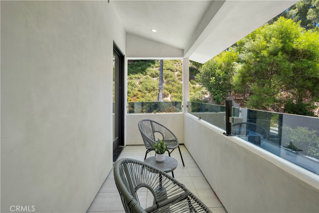 4546 Conchita Way Tarzana, CA 91356 - Photo 23 of 41