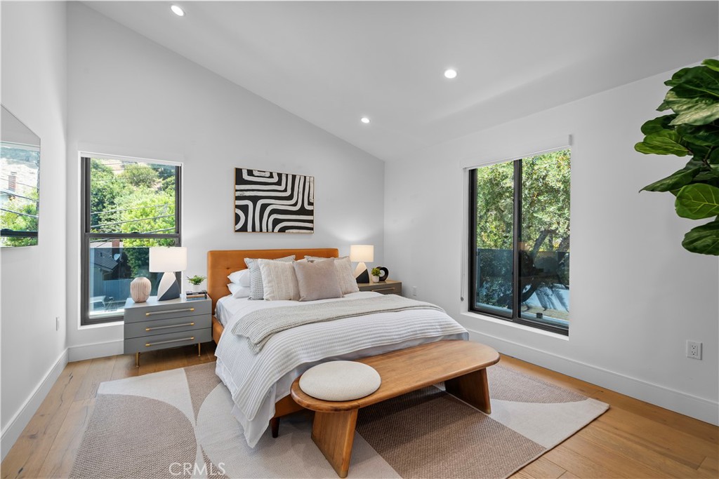 4546 Conchita Way Tarzana, CA 91356 - Photo 27 of 41