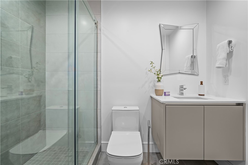 4546 Conchita Way Tarzana, CA 91356 - Photo 28 of 41