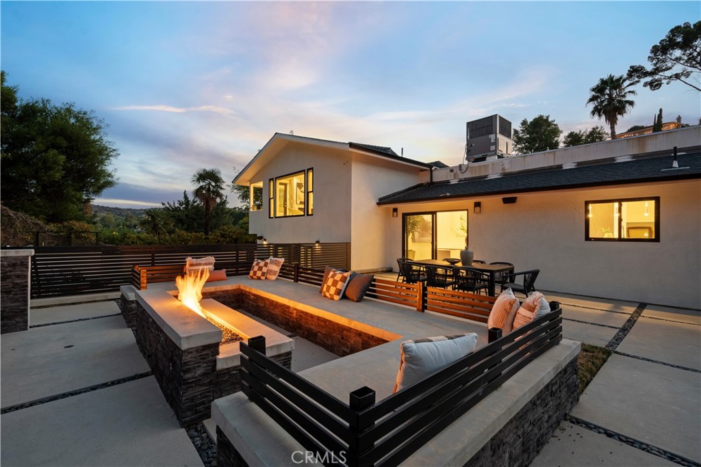 4546 Conchita Way Tarzana, CA 91356 - Photo 3 of 41