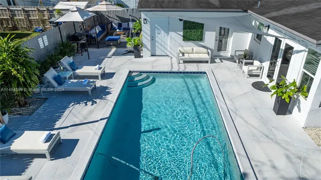 $6,900 | 7670 Simms Street, Unit 7670, Hollywood, FL 33024