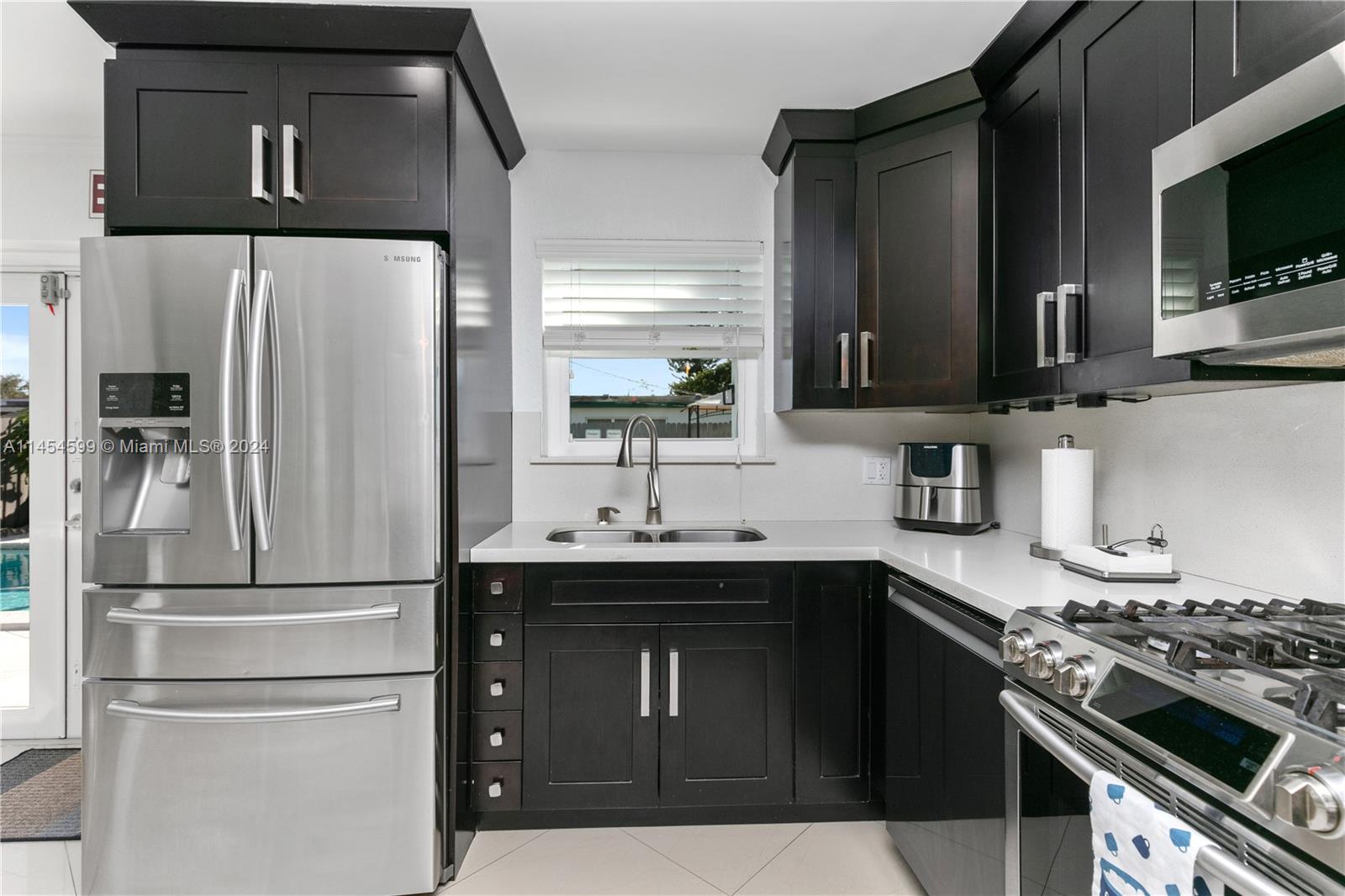 7670 Simms Street, Unit 7670 Hollywood, FL 33024 - Photo 14 of 46